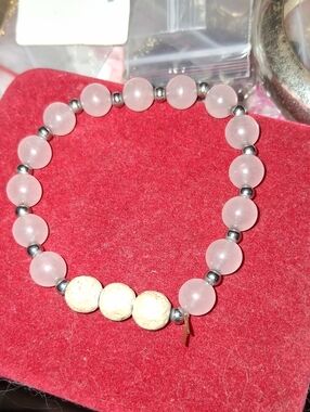 Source Unknown Pink Beaded Bracelet with Cream Accent Beads